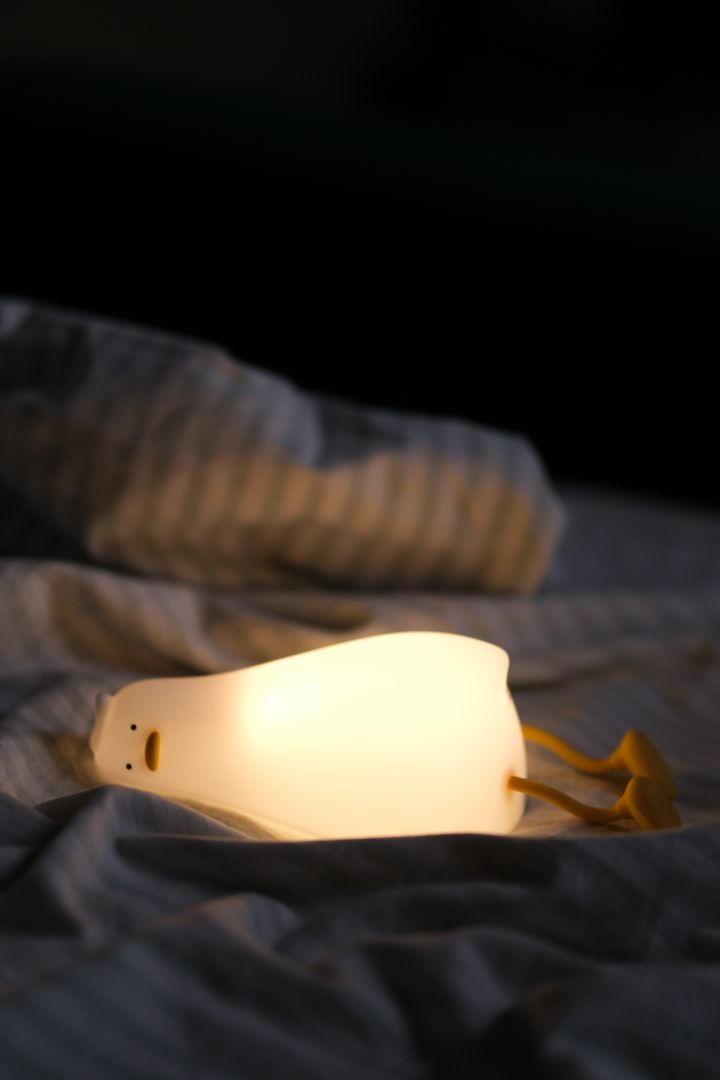 Lazy Duck™ Night Light – Viral Squishy Silicone Bedside Lamp