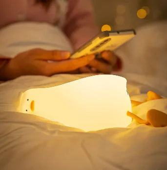 Lazy Duck™ Night Light – Viral Squishy Silicone Bedside Lamp
